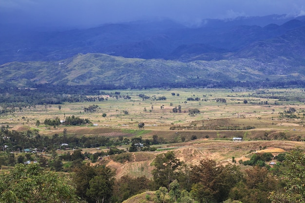 Naturaleza del valle de Wamena, Papua, Indonesia