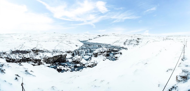 Natureza majestosa do inverno Islândia Vista impressionante em Skogafoss Waterfal Skogafoss, o lugar mais famoso da Islândia