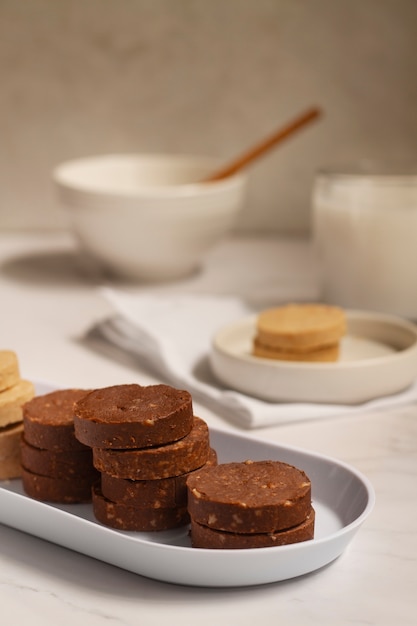 Foto natureza morta com delicioso maçapão