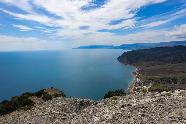 Natureza na trilha Golitsyn Paisagens do Mar Negro e das montanhas da Crimeia Crimeia