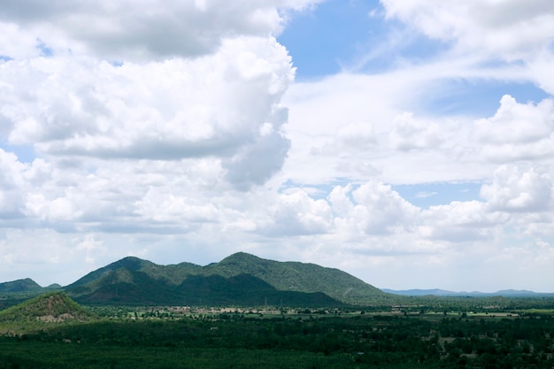 natureza paisagem - camada de montanha e vista para o céu