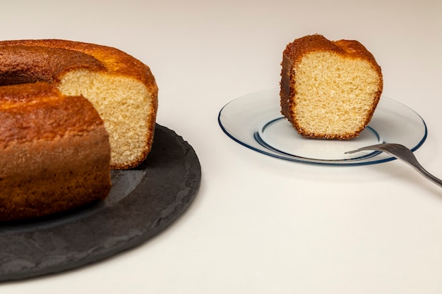 Naturjoghurtkuchen mit Zimt.