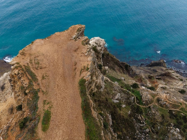 Naturlandschaft von oben Rand des Cape Fiolent im Herbst