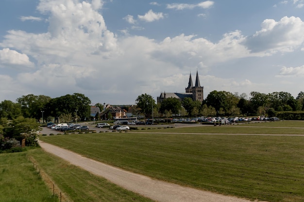 Foto naturökologie des europäischen stadthochhauses