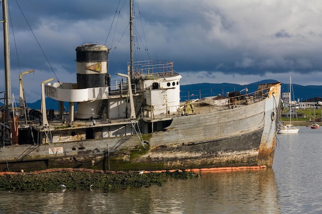 Naufrágio de um barco de pesca Ushuaia Argentina