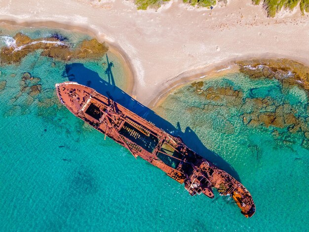 El naufragio de Dimitrios en la playa de Valtaki en Grecia