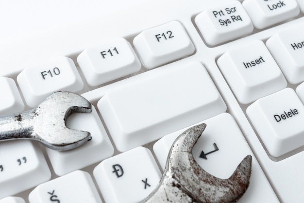 Navegación por Internet Navegación en línea, Escritura de palabras, Dispositivo de escritura moderno, Creaciones de contenido web, Diseños de espacios de trabajo computarizados, Reparaciones de mantenimiento de trabajo electrónico
