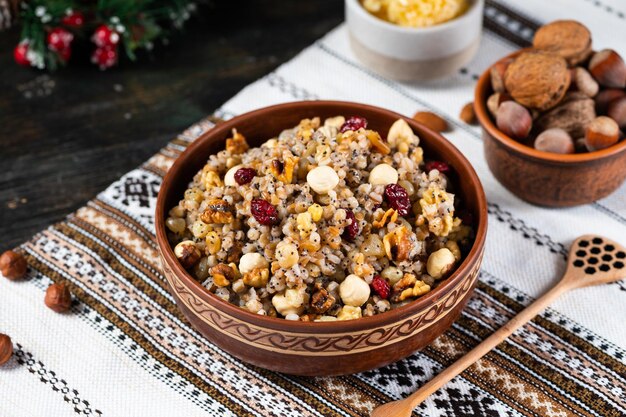 Navidad tradicional kutia Kutya Ucraniano papilla de trigo hervido plato ritual festivo eslavo navidad ortodoxa