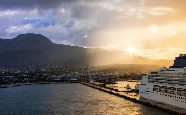 Navio de cruzeiro na República Dominicana Puerto Plata em um cruzeiro de férias no Caribe