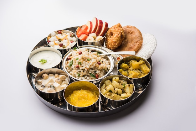 Navratri Upwas Thali / Fastenteller, selektiver Fokus