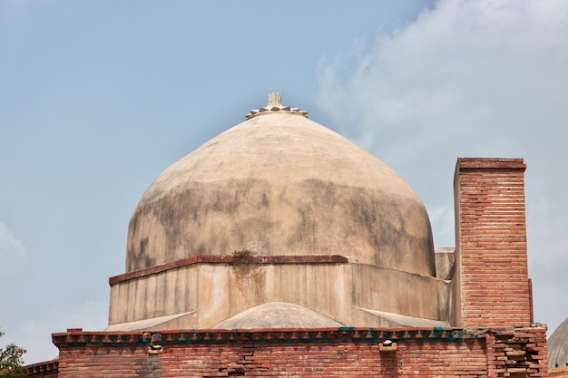 Necrópole Makli túmulos vintage em Thatta Paquistão