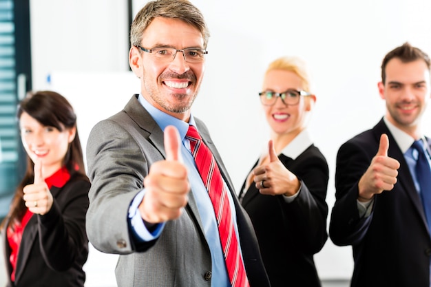 Foto negócios, grupo de empresários no escritório