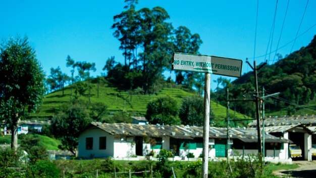 Foto nenhuma placa de entrada para floresta