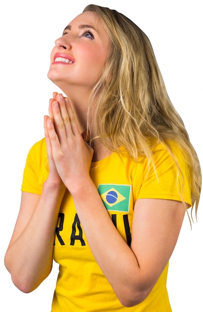 Nervöses Fußballfan in Brasilien-T-Shirt