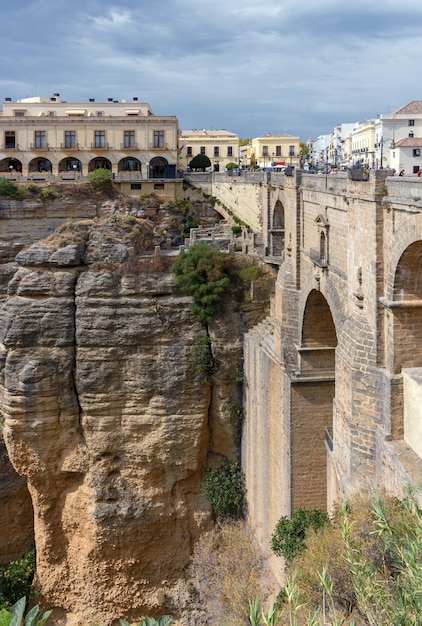 Neue Brücke in Ronda mit dem Parador