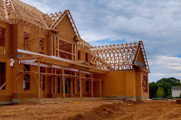 Neues Hausgerüst des Hauses im Balkenbau