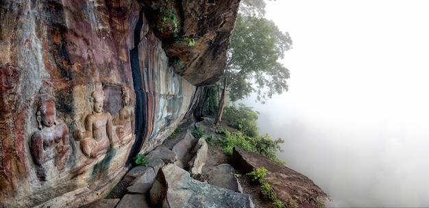 Foto nevoeiro, vista panorama, de, (pha, mor, daeng), khao phra, wihan, parque nacional, sisaket, tailandia