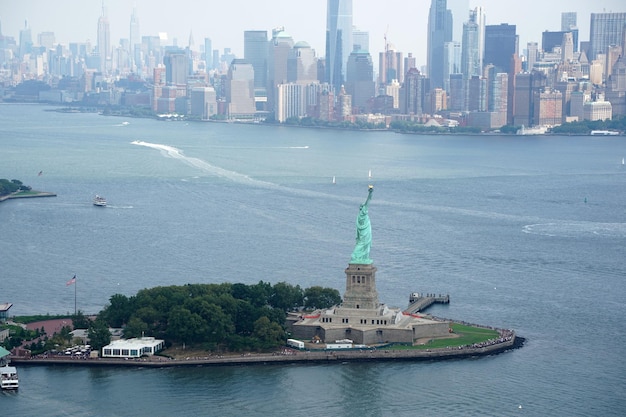 New york city manhattan hubschraubertour luftbild stadtbild freiheitsstatue