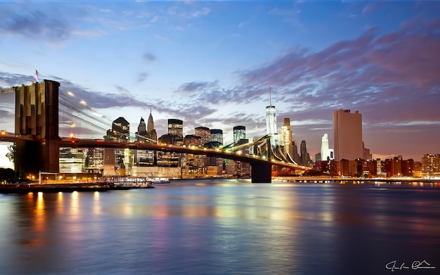 Foto new york skyline com brooklyn bridge hudson river manhattan dur