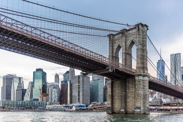 New York Skyline mit Brooklyn Bridge