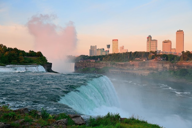 Niagara Falls Sonnenaufgang am Morgen Nahaufnahme