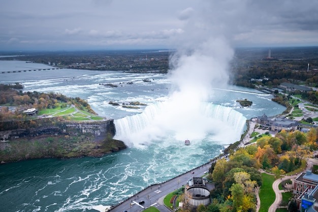 Foto niagara wasserfall im sommer