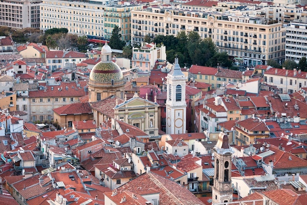 Nice France 26 de março de 2019 Vista aérea ao pôr do sol da Nice Cathedal e da Igreja do Gesu