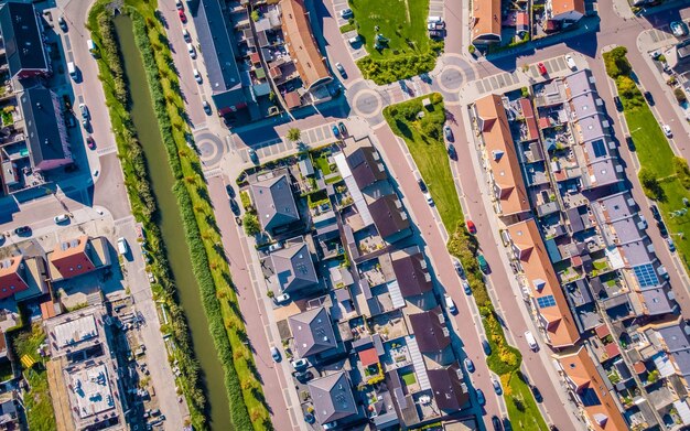 Niederländisches vorstadtgebiet mit modernen einfamilienhäusern neubau moderner einfamilienhäuser in den niederlanden