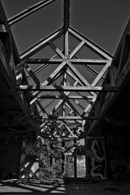 Foto niedrigwinkelansicht der brücke gegen den himmel