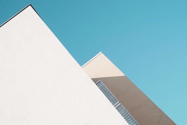 Foto niedrigwinkelansicht der gebauten struktur gegen den himmel