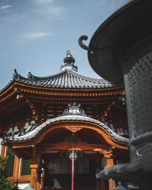 Niedrigwinkelansicht der Pagode gegen den Himmel