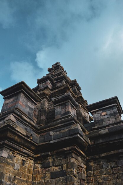 Foto niedrigwinkelansicht des alten tempels gegen den himmel