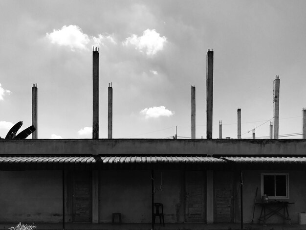 Foto niedrigwinkelansicht des gebäudes gegen den himmel