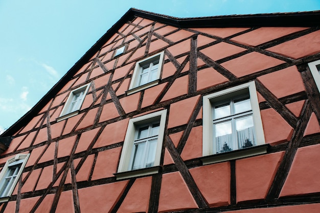 Foto niedrigwinkelansicht des gebäudes gegen den himmel