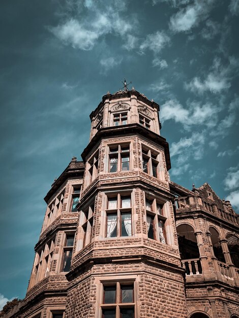 Foto niedrigwinkelansicht des historischen gebäudes gegen den himmel