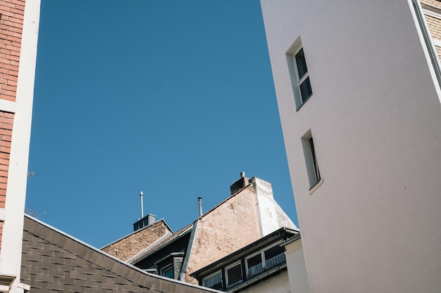 Niedrigwinkelansicht von Gebäuden vor klarem Himmel