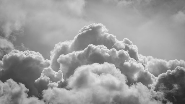 Foto niedrigwinkelansicht von wolken am himmel