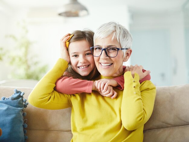 Foto nieto nieta abuela abuela retrato de niña amor sénior familia