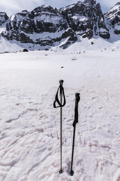 Nieve en el campo durante el invierno