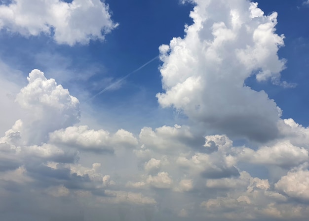 Nimbus nubes en los fondos del cielo