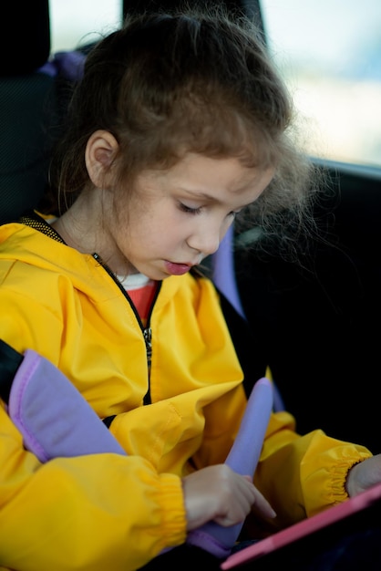 Una niña en el coche Viaje Viaje