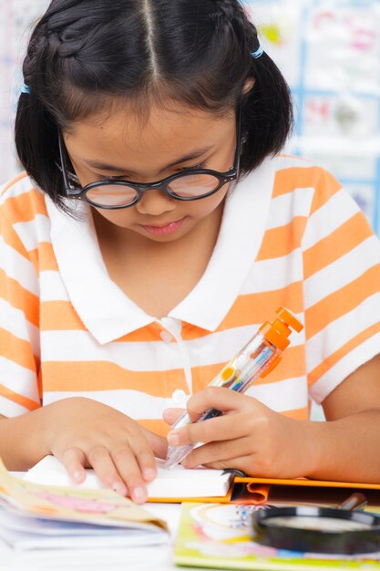 Niña estudiante