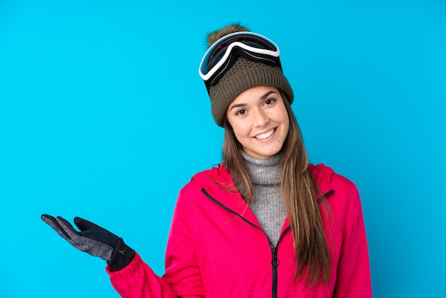 Niña con gafas de nieve