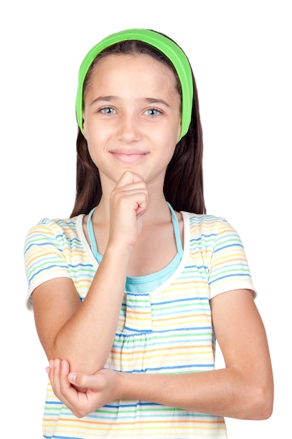 Foto niña pensativa con ojos azules aislados sobre fondo blanco