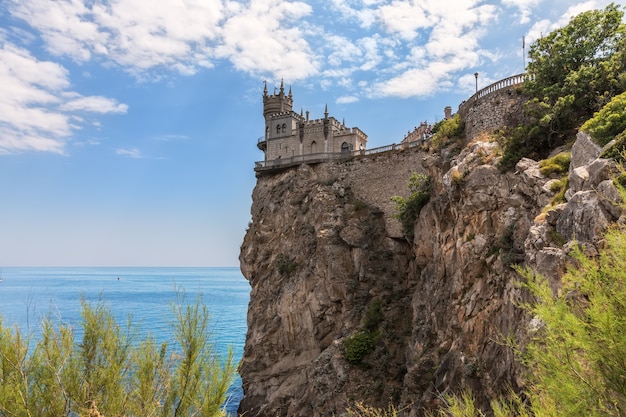 Ninho da andorinha, um famoso castelo de Yalta, na Crimeia.