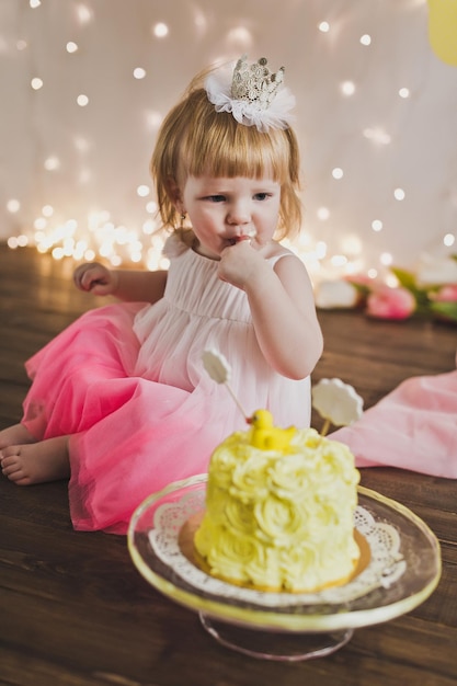 El niño celebra su primer cumpleaños 5386