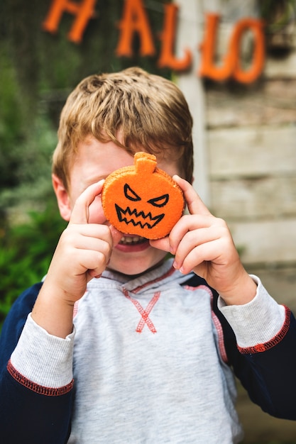 Niño disfrazado para halloween