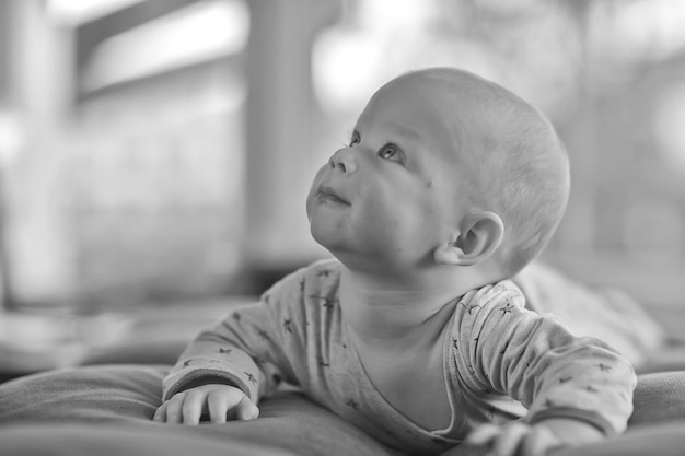 el niño es lindo, la infancia será feliz