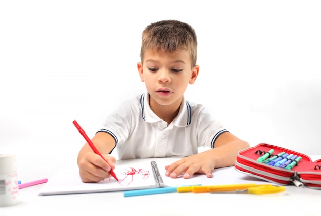 Niño pequeño dibujo