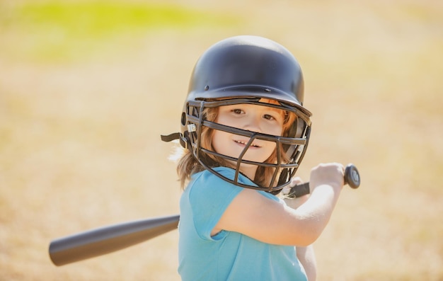 niño pequeño, posar, con, un, bate de béisbol, retrato, de, niño, juego, béisbol